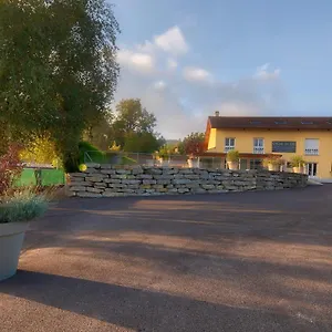 https://chloe-du-lac.hotels-rhonealpes.com