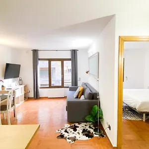 https://wooden-apt-encamp-centro-wifi-parking-gratis.andorra-la-vella-hotels.net